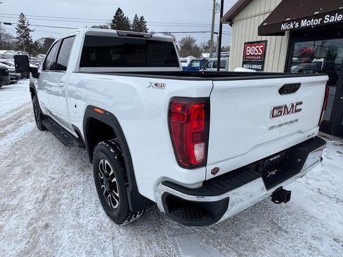 Used 2020 GMC Sierra 2500 SLE image 3