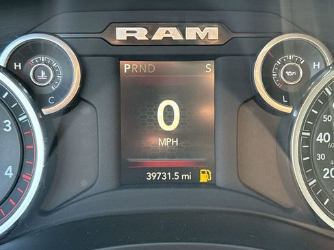 Used 2024 RAM 2500 Big Horn image 16