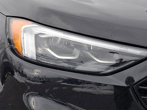 Used 2019 Ford Edge ST w/ Equipment Group 401A image 9