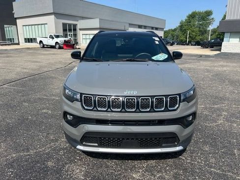 Used 2023 Jeep Compass Limited AWD/4WD image 6