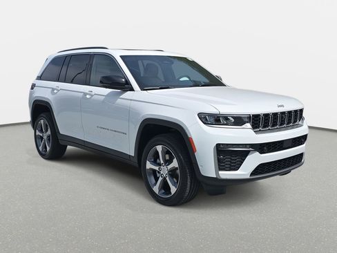 New 2026 Jeep Grand Cherokee Limited AWD/4WD image 3