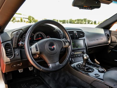 Used 2011 Chevrolet Corvette Z06 RWD image 3