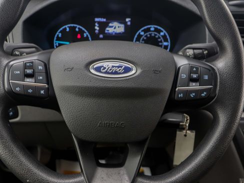 Used 2022 Ford Transit 350 DRW AWD image 22