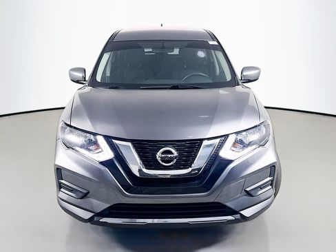 Used 2017 Nissan Rogue S FWD image 2