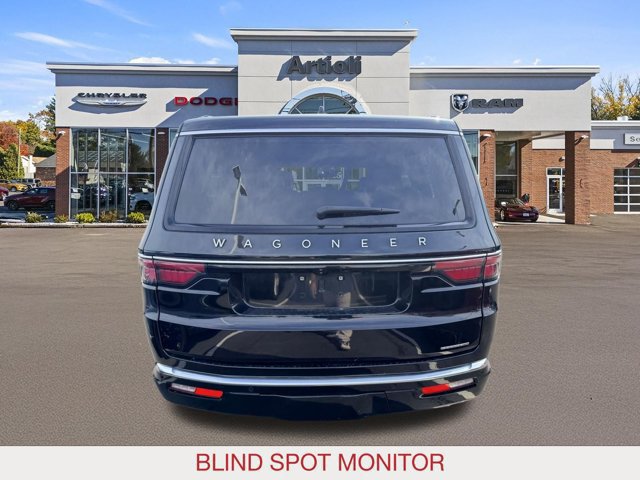 Certified 2024 Jeep Wagoneer Series II w/ Flexible Seating Group AWD/4WD image 6