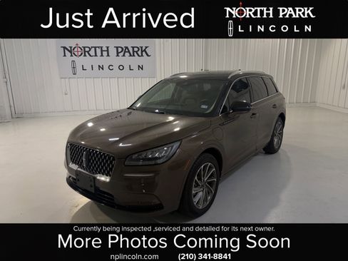 Used 2022 Lincoln Corsair Grand Touring AWD/4WD image 1