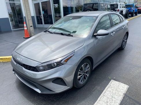 Used 2024 Kia Forte LXS image 4