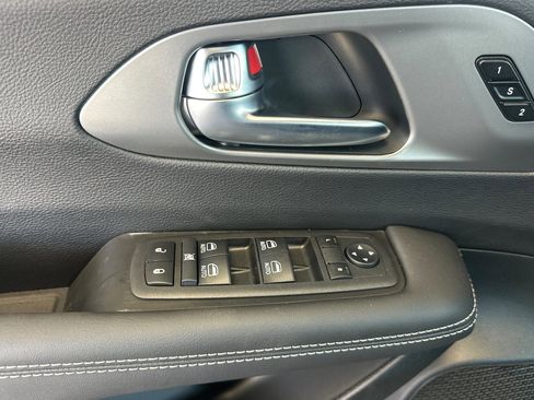 New 2026 Chrysler Pacifica Select image 11