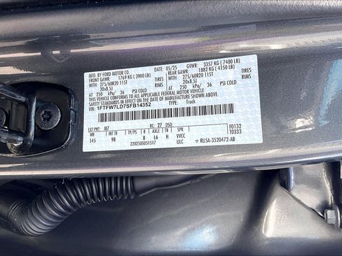 Certified 2025 Ford F150 Platinum w/ Equipment Group 702A High AWD/4WD image 34