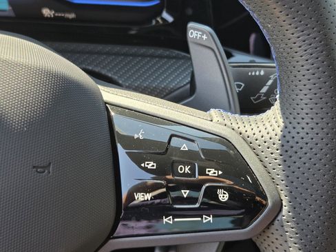 Used 2024 Volkswagen Golf R image 23