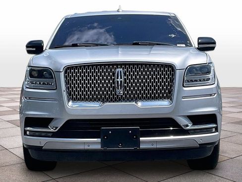 Used 2019 Lincoln Navigator L Select w/ Technology Package RWD image 3