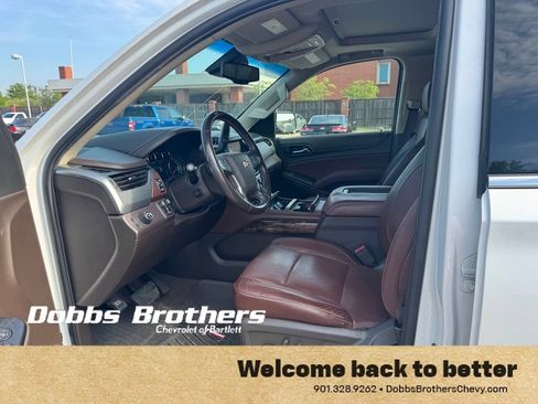 Used 2018 Chevrolet Suburban Premier RWD image 13
