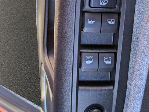 Used 2022 Jeep Compass Latitude image 15