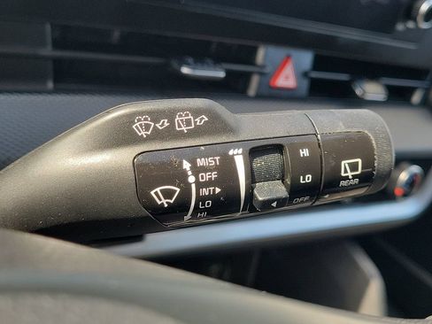 Certified 2025 Kia Sportage LX FWD image 12