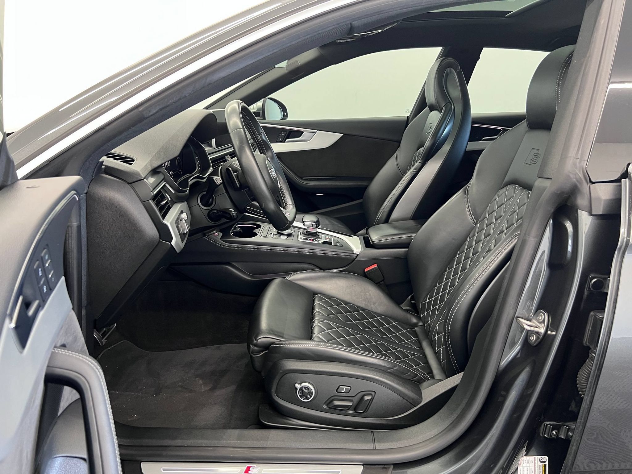 Used 2019 Audi S5 Prestige w/ S Sport Package AWD/4WD image 5