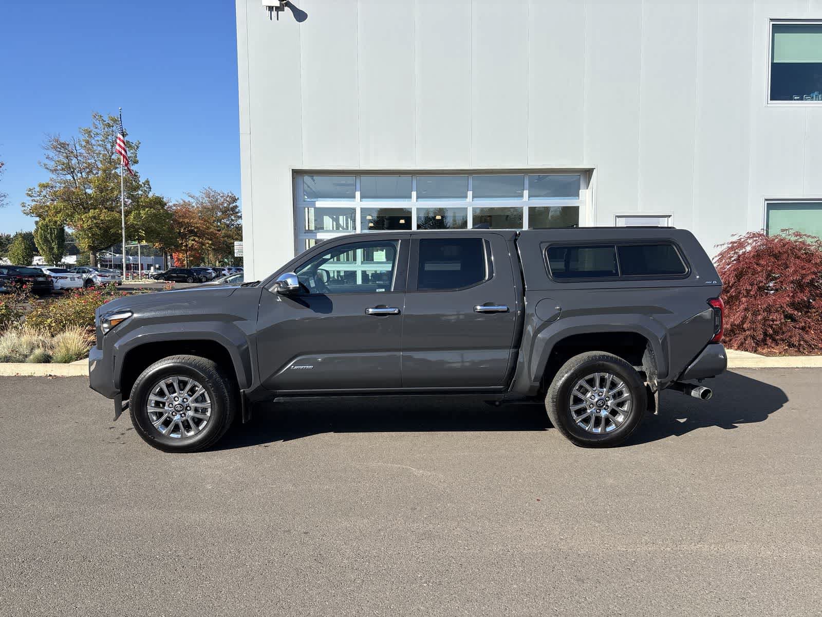 Used 2024 Toyota Tacoma Limited w/ Limited Package (LT) AWD/4WD image 2