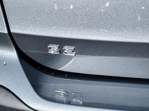 New 2026 Volkswagen Taos SE image 25