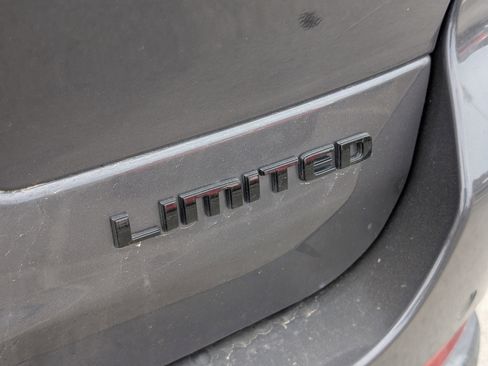 Used 2024 Jeep Grand Cherokee L Limited w/ Luxury Tech Group II image 6