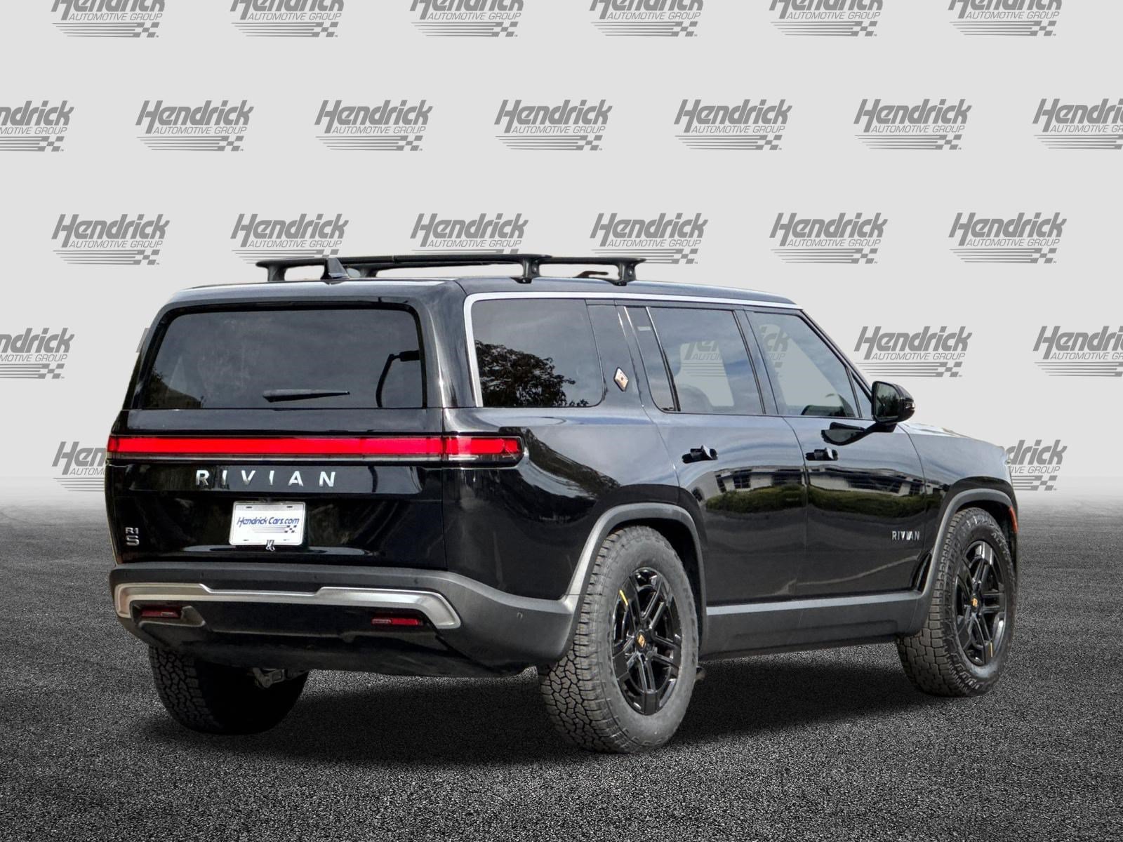 Used 2025 Rivian R1S Adventure Dual AWD/4WD image 5