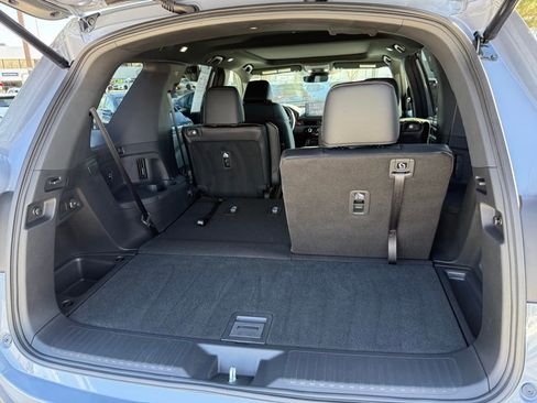 Certified 2025 Honda Pilot TrailSport image 20