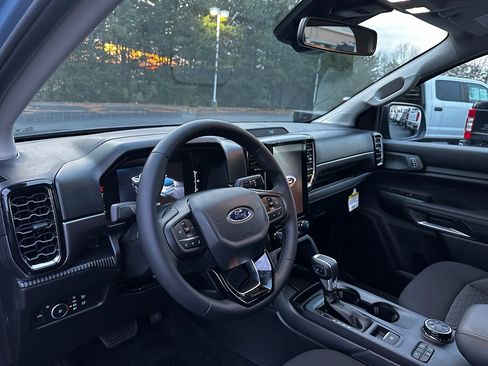 Used 2025 Ford Ranger XLT w/ Black Appearance Package image 22