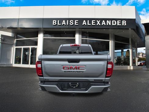 Used 2025 GMC Canyon Elevation w/ Convenience Package AWD/4WD image 4