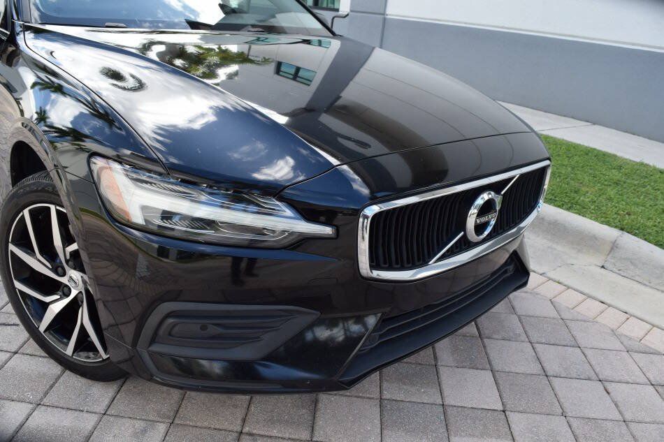 Used 2019 Volvo S60 T5 Momentum w/ Premium Package FWD image 8