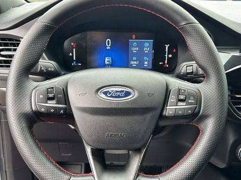 Certified 2025 Ford Escape ST-Line image 19