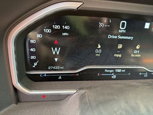 Certified 2023 GMC Sierra 1500 AT4 w/ Technology Package image 9