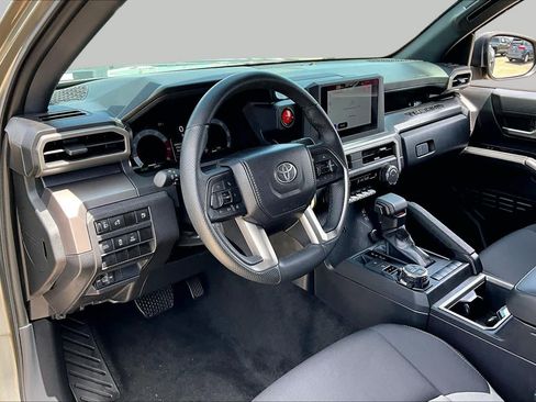 Certified 2024 Toyota Tacoma TRD Off-Road AWD/4WD image 17