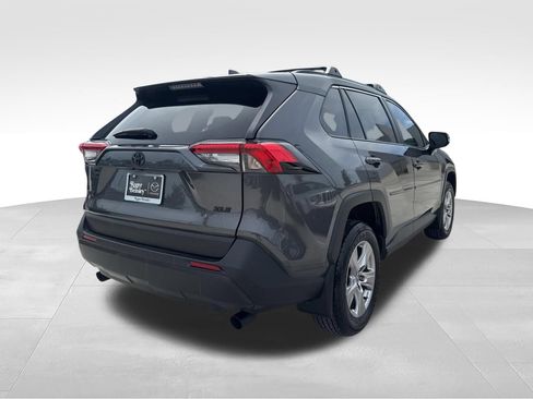 Used 2025 Toyota RAV4 XLE FWD image 5