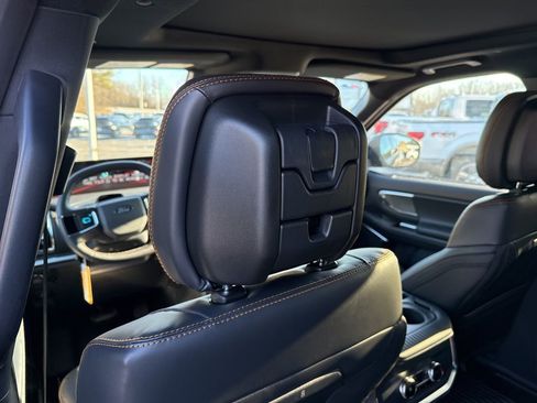 New 2026 Ford Expedition Tremor image 12