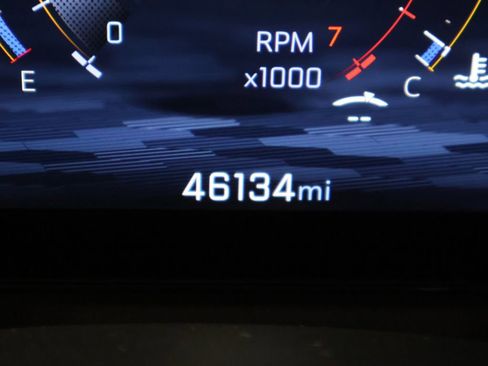 Used 2024 Chevrolet Traverse LT image 38