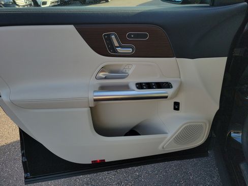 Certified 2025 Mercedes-Benz GLA 250 image 20