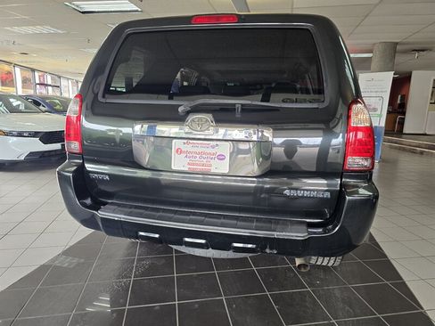 Used 2006 Toyota 4Runner SR5 AWD/4WD image 5