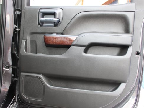 Used 2014 GMC Sierra 1500 SLT w/ SLT Crew Cab Value Package image 43