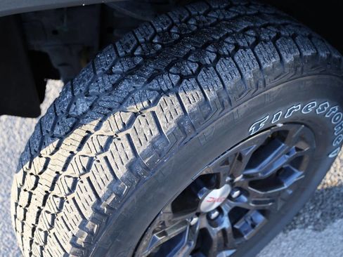 Used 2024 GMC Canyon Elevation w/ Convenience Package image 24