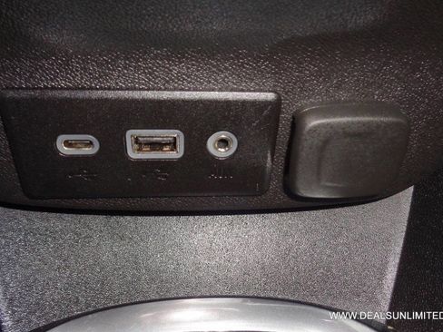 Used 2023 Chevrolet Malibu LT image 14