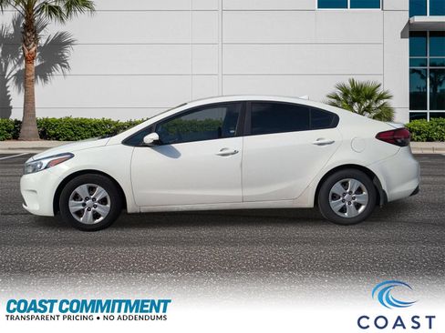 Used 2018 Kia Forte LX w/ LX Rear Camera Package FWD image 3