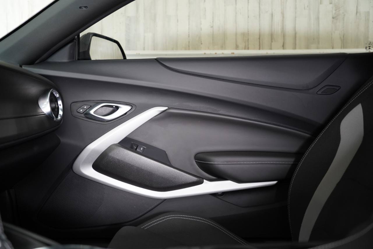 Used 2022 Chevrolet Camaro SS RWD image 30
