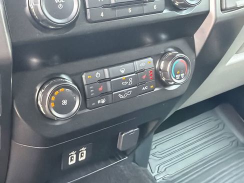 Used 2020 Ford F150 XLT w/ Equipment Group 302A Luxury AWD/4WD image 28