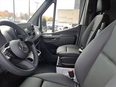 New 2026 Mercedes-Benz Sprinter 2500 image 13