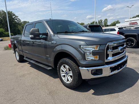 Used 2015 Ford F150 XLT w/ Equipment Group 301A Mid AWD/4WD image 7