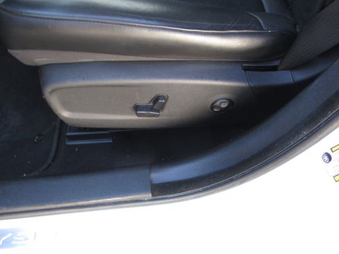 Used 2019 Chrysler 300 Limited w/ Safetytec Plus Group image 22