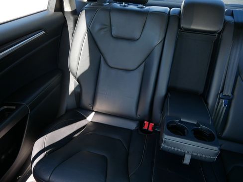 Used 2017 Ford Fusion Titanium image 12