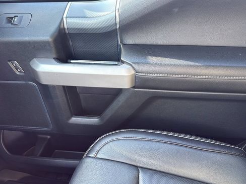 Used 2019 Ford F150 Lariat w/ Equipment Group 502A Luxury AWD/4WD image 24