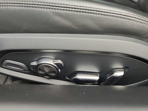 Used 2018 Audi R8 V10 RWD image 17