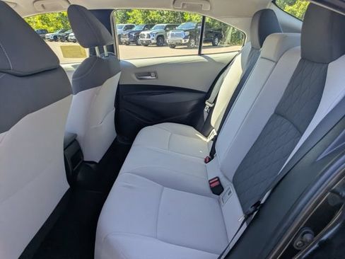 Used 2020 Toyota Corolla LE w/ LE Convenience Package FWD image 17