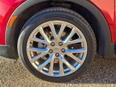 Certified 2023 Cadillac XT4 Luxury w/ Cold Weather Package image 11