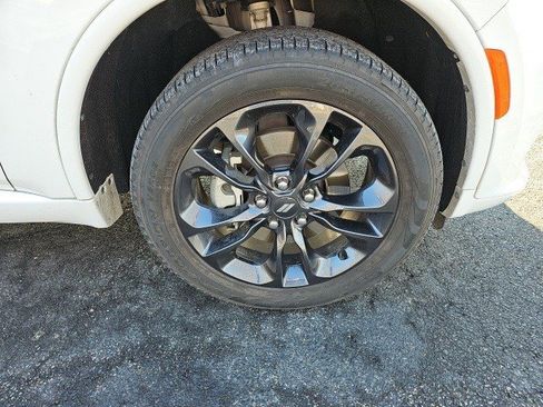 Used 2023 Dodge Durango GT image 9